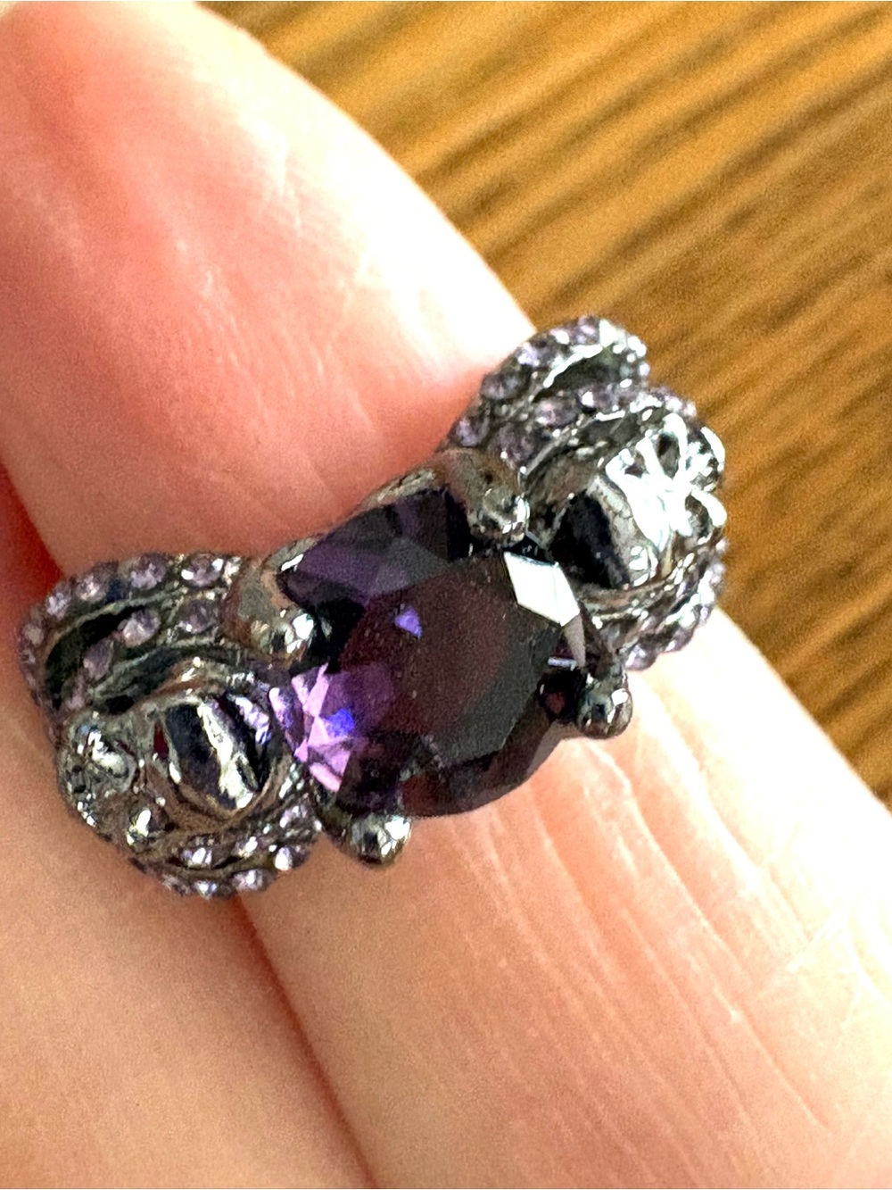 Amethyst Purple Crystal Ring - Women's Fashion Jewelry
